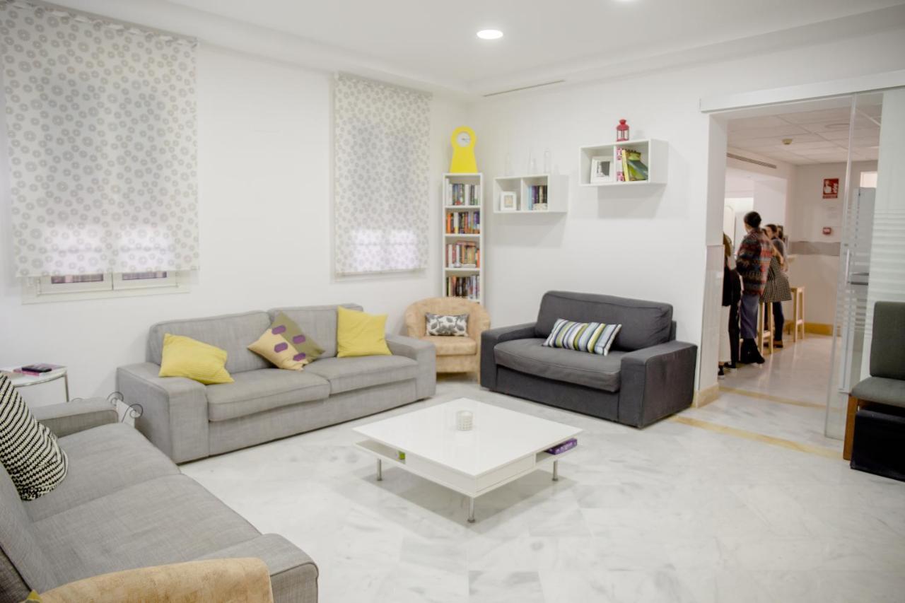 Colegio Mayor Careu - Women Only - University Community Σεβίλλη Εξωτερικό φωτογραφία