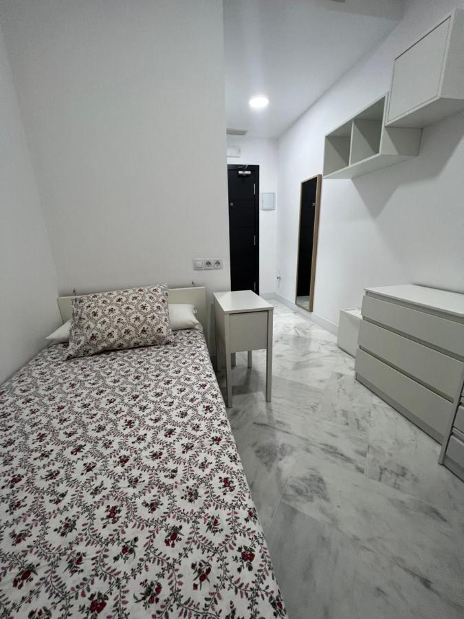Colegio Mayor Careu - Women Only - University Community Σεβίλλη Εξωτερικό φωτογραφία