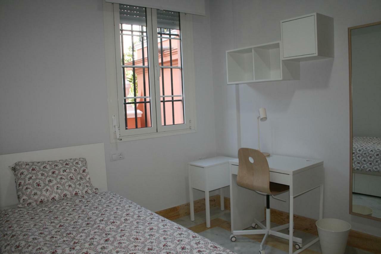 Colegio Mayor Careu - Women Only - University Community Σεβίλλη Εξωτερικό φωτογραφία