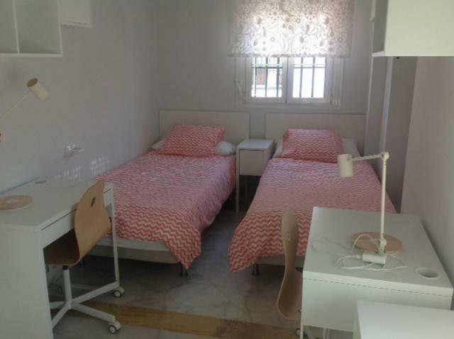 Colegio Mayor Careu - Women Only - University Community Σεβίλλη Εξωτερικό φωτογραφία