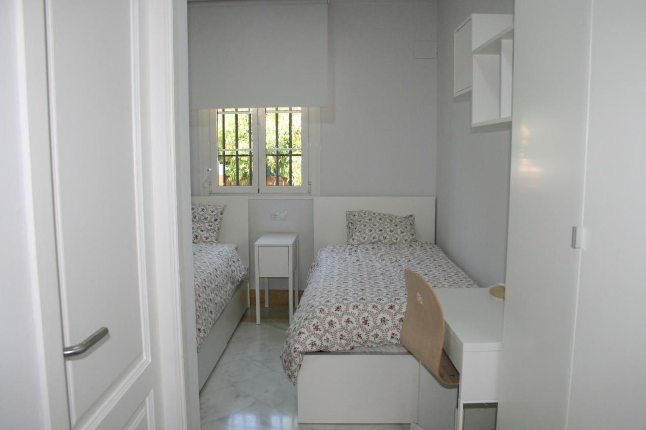 Colegio Mayor Careu - Women Only - University Community Σεβίλλη Εξωτερικό φωτογραφία